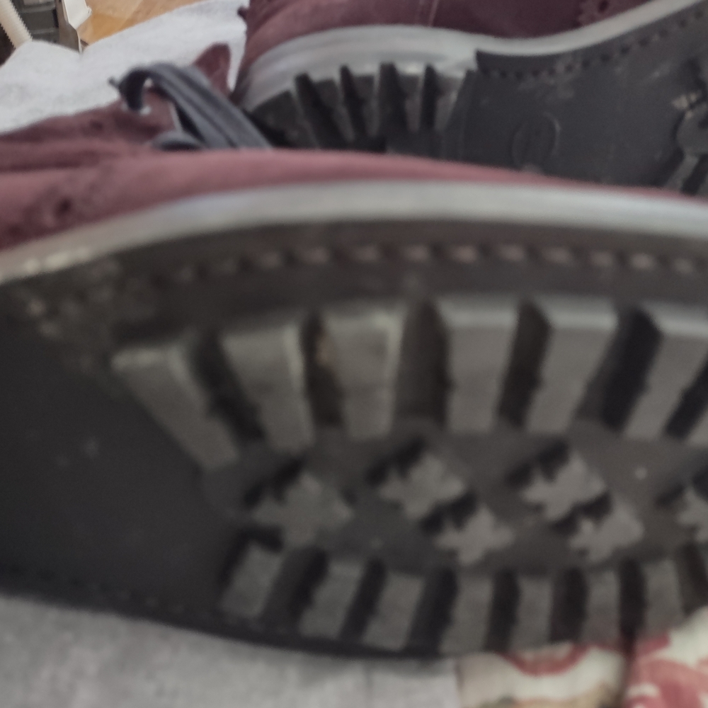 Men's Suede Wingtip Lace-Up Boots in Burgundy - Picture 3 of 5